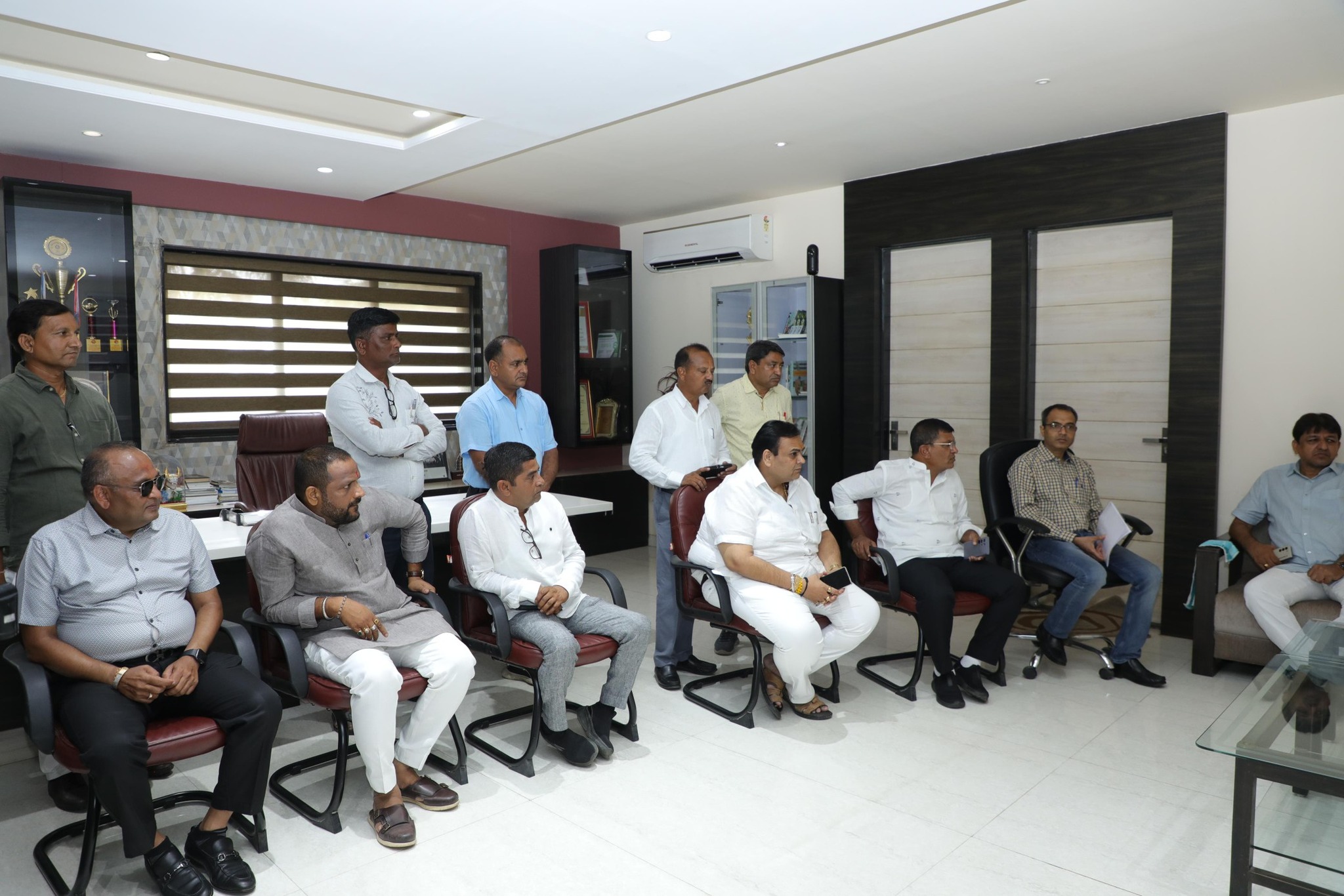 તા.૧૫-૦૫-૨૦૨૫ ના રોજ સુગરની કામગીરી અંગે મહુવા સુગર ફેકટરી ખાતે સમીક્ષા બેઠક મળી હતી.